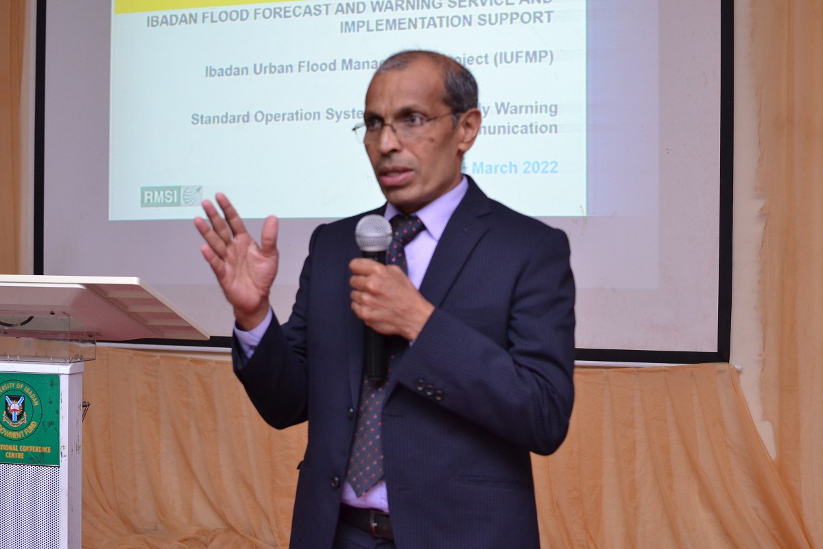 RMSI Disaster Management and Community Consultant Expert, Dr. Murali Krishna making a submission at the Day 2 session of the Flood Early Warning Stakeholders Workshop