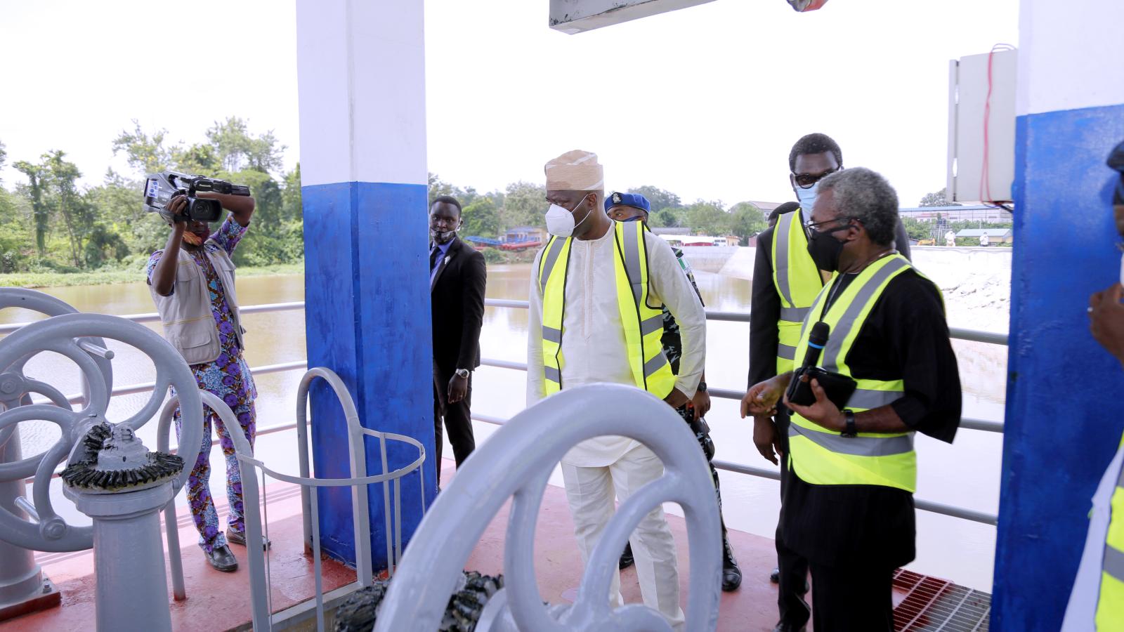 Governor Seyi Makinde and his entourage inspecting the newly refurbished Intake Tower of the Eleyele Dam facility